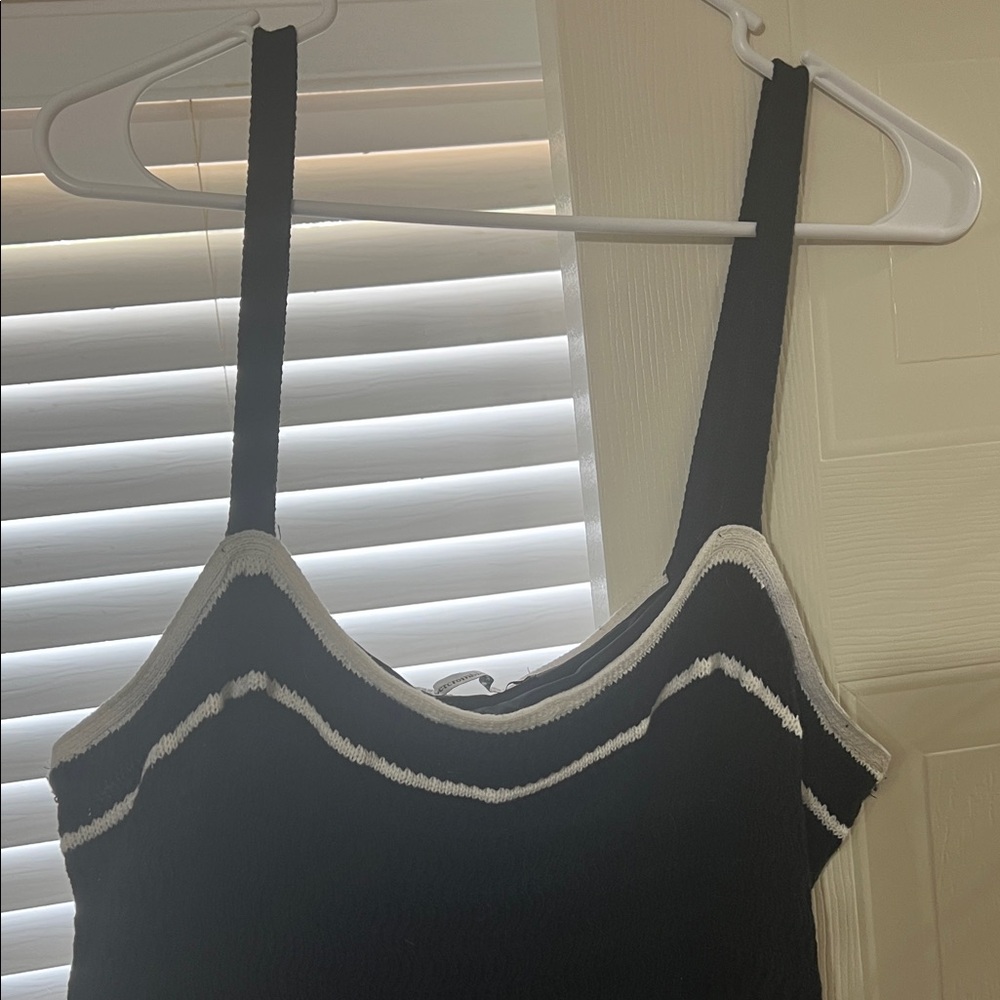 Abercrombie & Fitch Black Maxi Dress with White Trim - Picture 3 of 4
